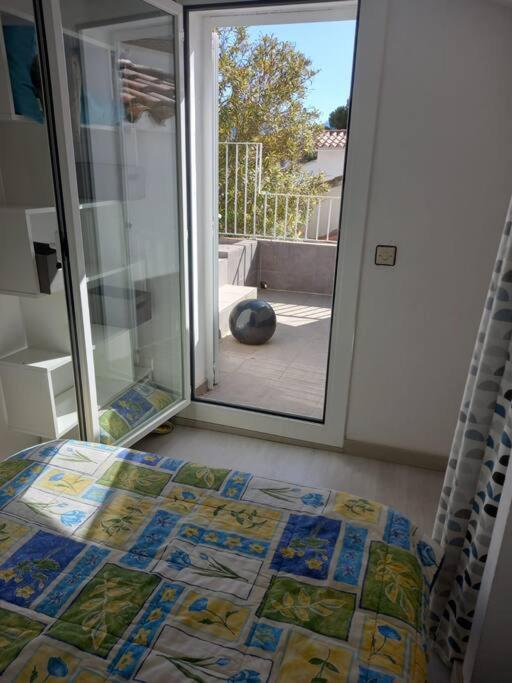 Nautilus Agradable Villa A 5 Minutos A Pie De La Playa روساس المظهر الخارجي الصورة